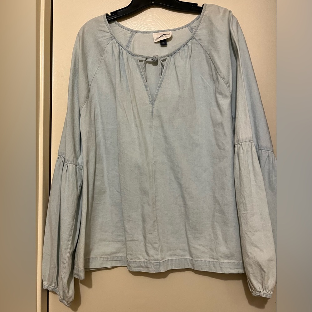 Universal Thread denim colored top